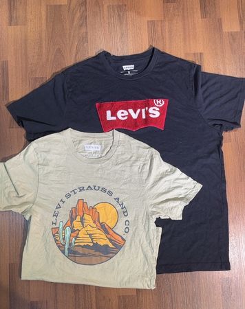 av-11156 levi's t-shirts