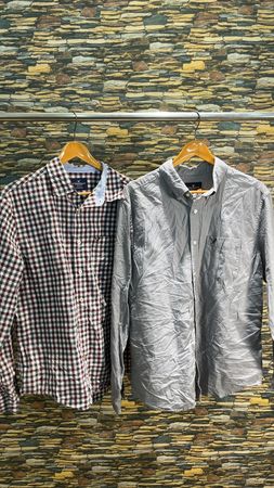 avg-03258 american eagle button up shirts