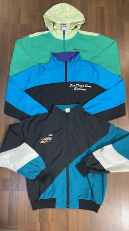 av-10590 vintage branded windbreakers