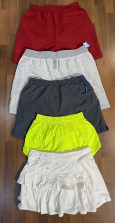 av-10639 lululemon shorts
