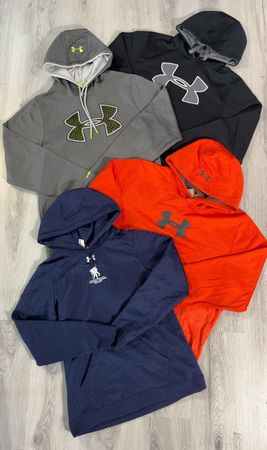 av-10608 under armour hoodies